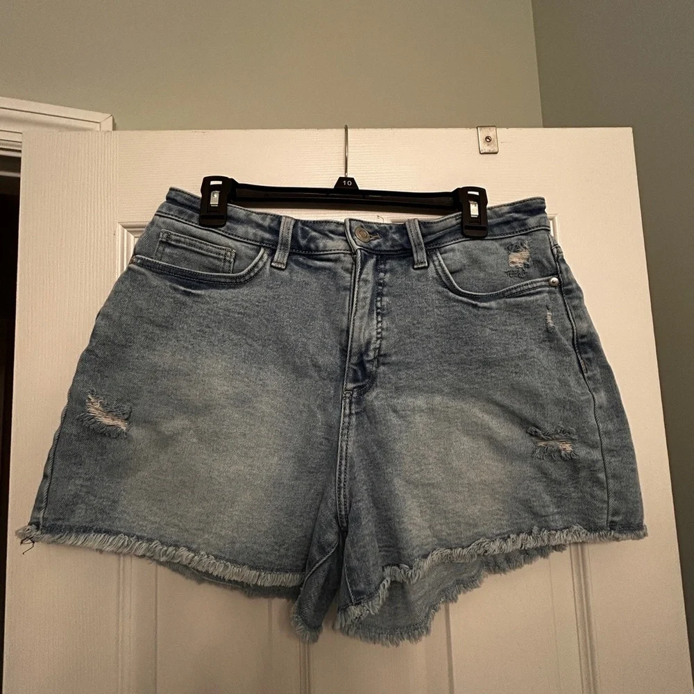 LC Lauren Conrad Blue Jean Shorts Distressed Frayed Hem size 12 - Picture 1 of 7